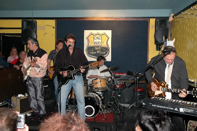 min 2006 11 17 one way 177